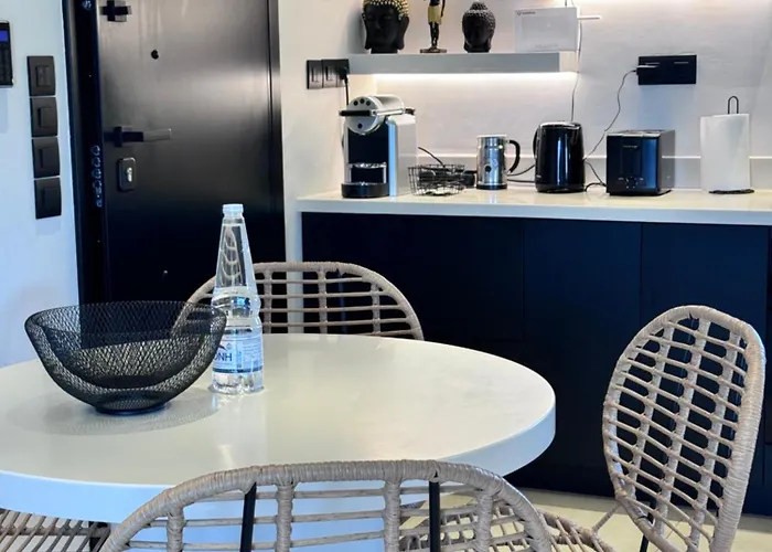 Lagonisi Luxury Apartment 2 By The Sea